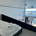 Leilighet High End Sea At A In Lofoten Moskenes