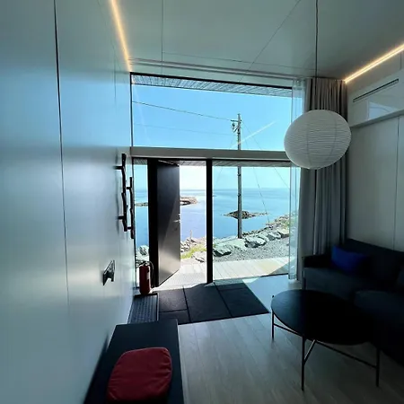 High End Sea At A In Lofoten Apartment