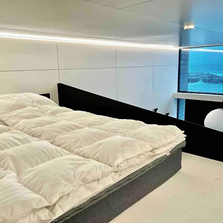 Apartment High End Sea At A In Lofoten
