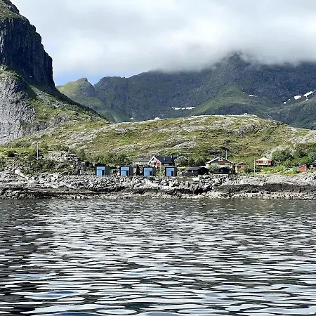 High End Sea At A In Lofoten Apartment *