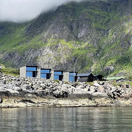 High End Sea At A In Lofoten Apartment