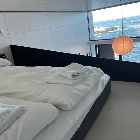 Apartment High End Sea At A In Lofoten