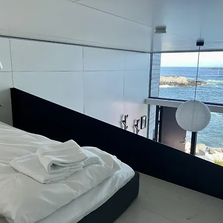 Apartment High End Sea At A In Lofoten Moskenes