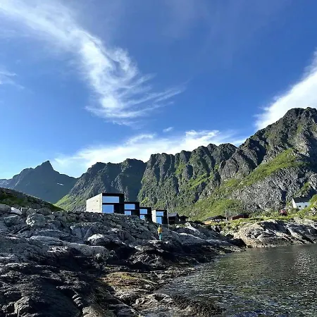 High End Sea At A In Lofoten Apartment