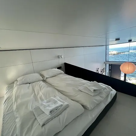 Apartment High End Sea At A In Lofoten