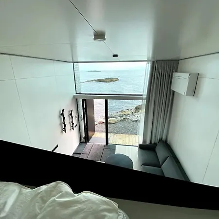 High End Sea At A In Lofoten Apartment *