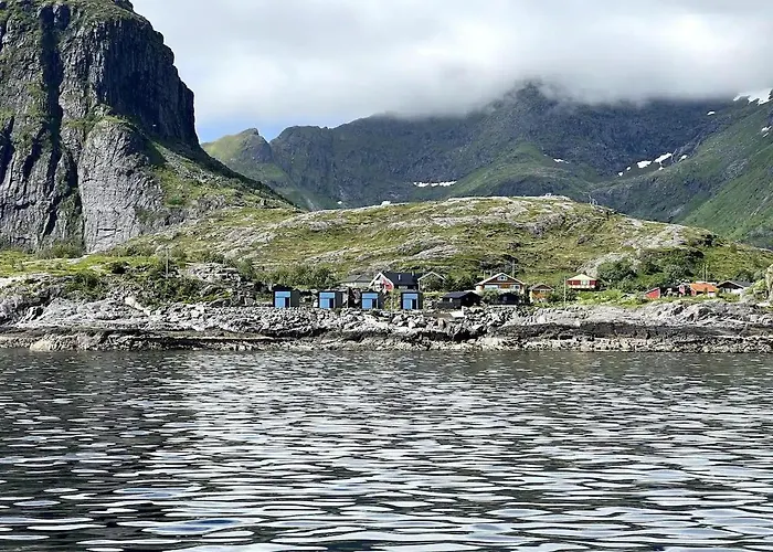 High End Sea At A In Lofoten Appartement Moskenes