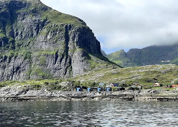 High End Sea At A In Lofoten Moskenes