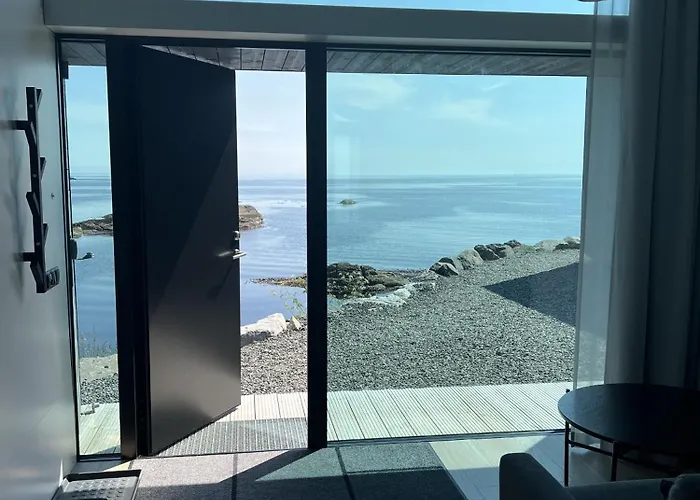 High End Sea At A In Lofoten Appartement